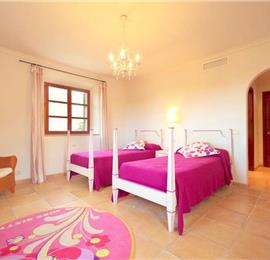 4 Bedroom Villa with Pool near Sa Pobla, Sleeps 8 -9
